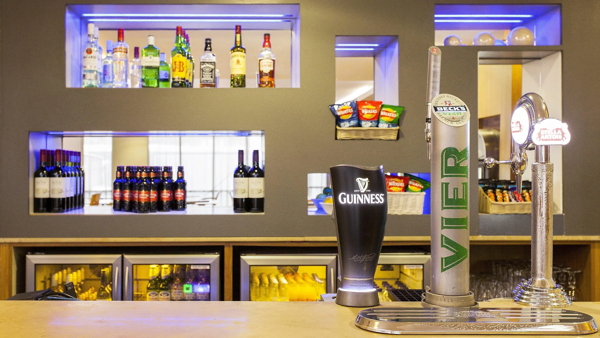 Holiday Inn Express London Limehouse By Ihg 3*,  United Kingdom