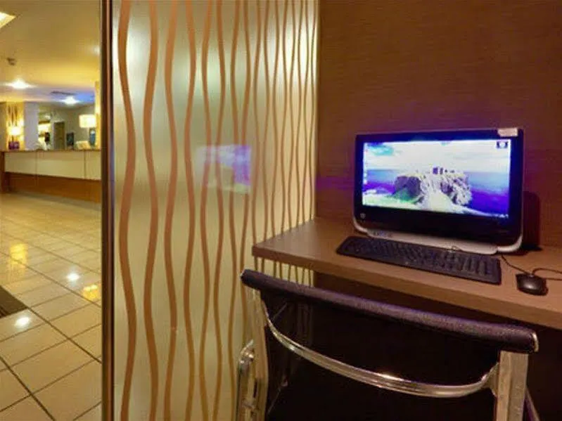 Holiday Inn Express London Limehouse By Ihg 3*,  United Kingdom